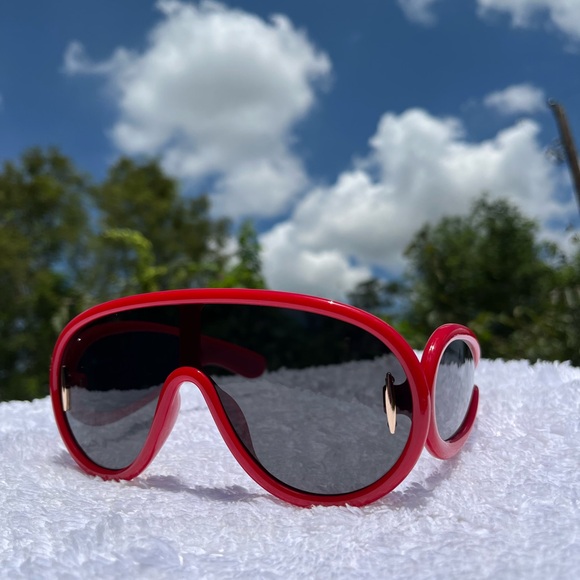 Sunglasses - Picture 6 of 6